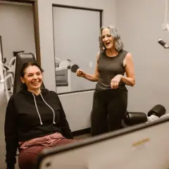 Jak opóźnić menopauzę? Naturalne metody i nowoczesne terapie.
