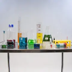 Do czego służy probówka? Niezbędnik w laboratorium chemicznym