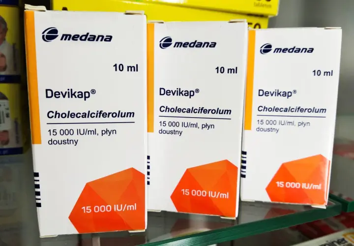 Trzy opakowania Devikap 15 000 IU/ml, płyn doustny od Medana.