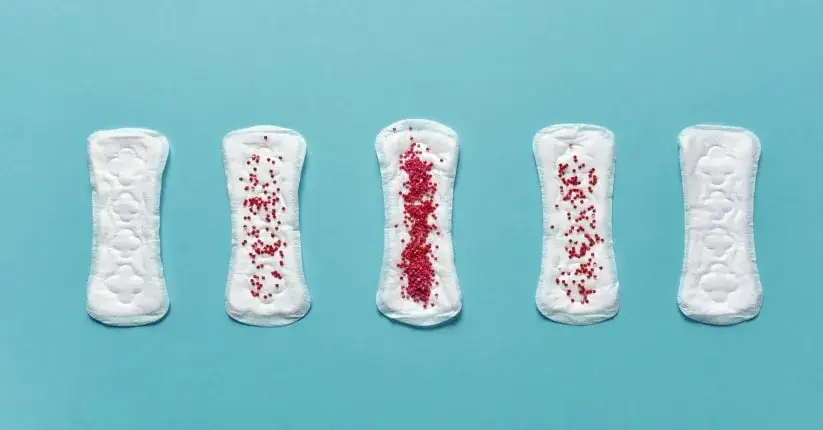 różnica między normalną a obfitą miesiączką infografika