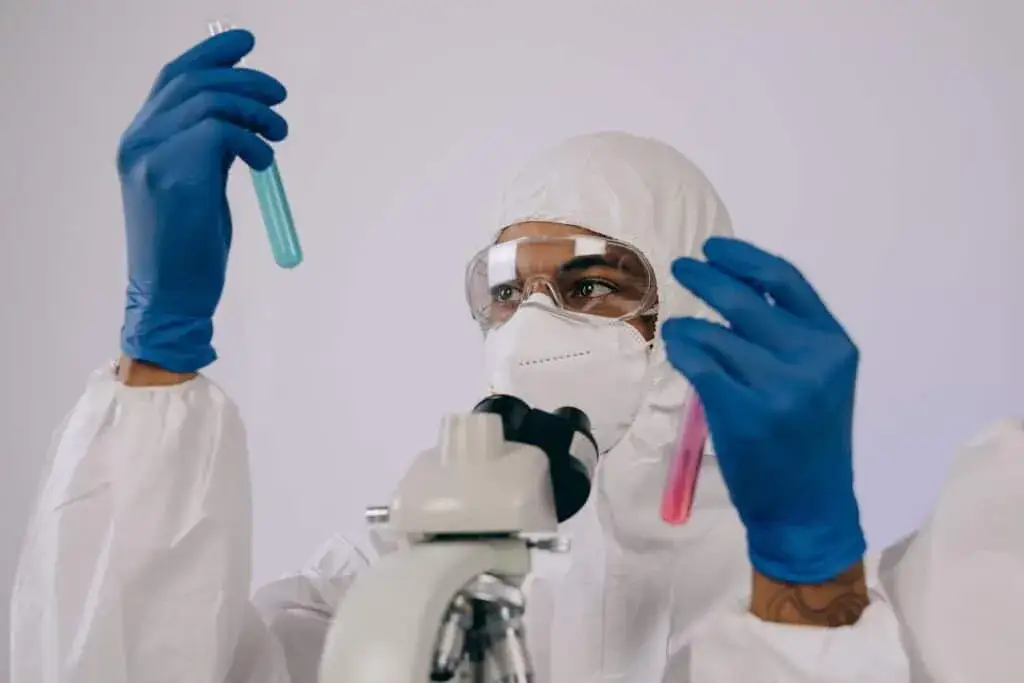 bezpieczeństwo w laboratorium chemicznym probówki
